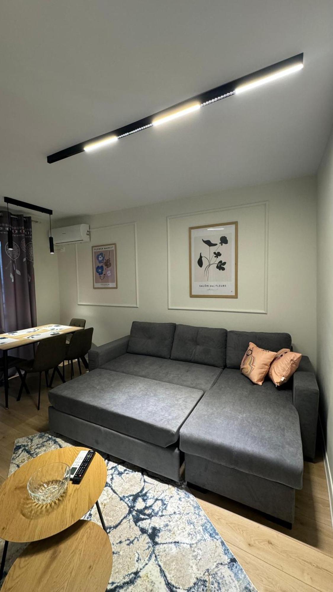 Charming Comfort Apartment Τίρανα Εξωτερικό φωτογραφία
