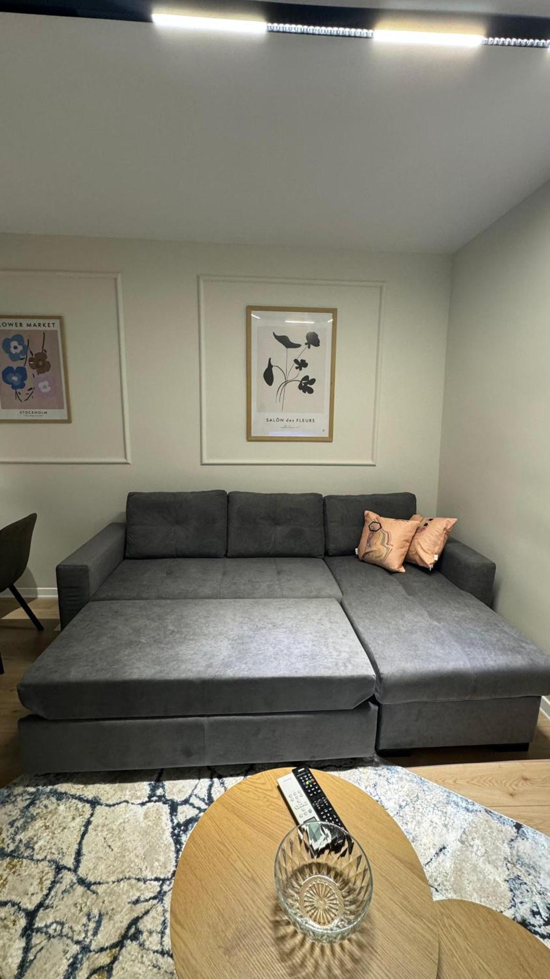 Charming Comfort Apartment Τίρανα Εξωτερικό φωτογραφία