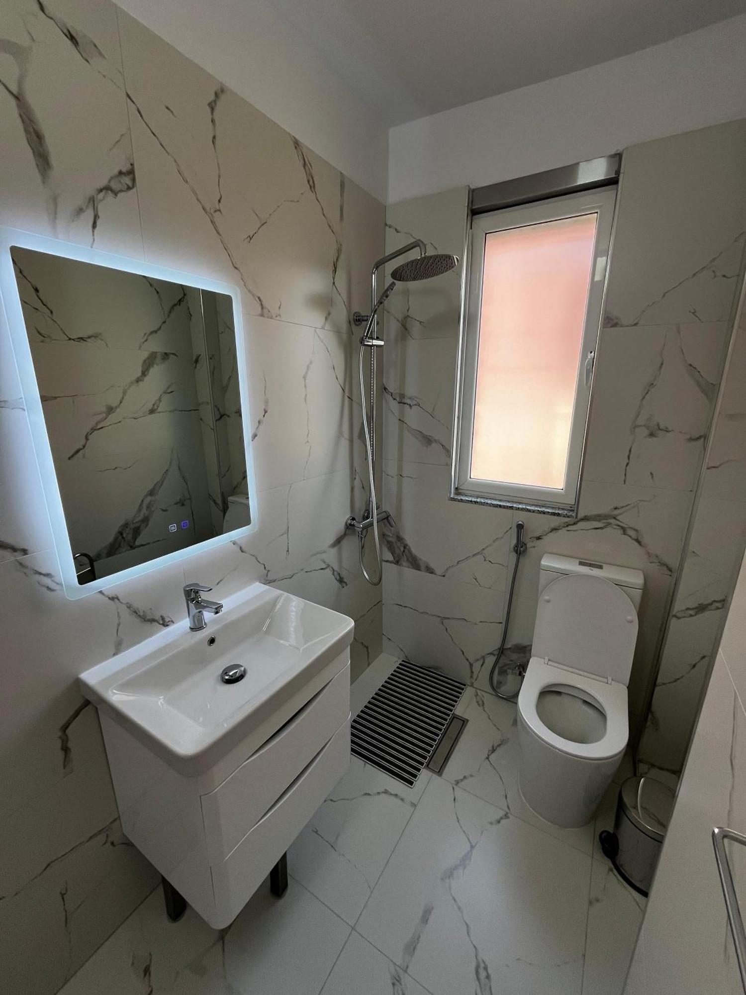 Charming Comfort Apartment Τίρανα Εξωτερικό φωτογραφία