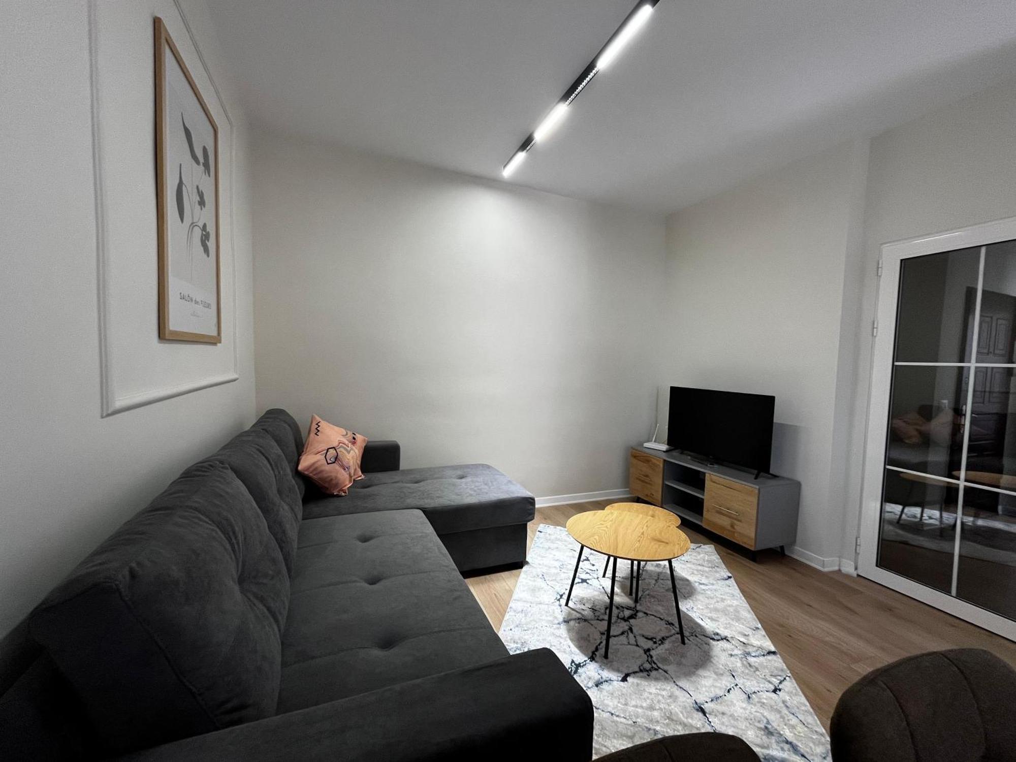 Charming Comfort Apartment Τίρανα Εξωτερικό φωτογραφία