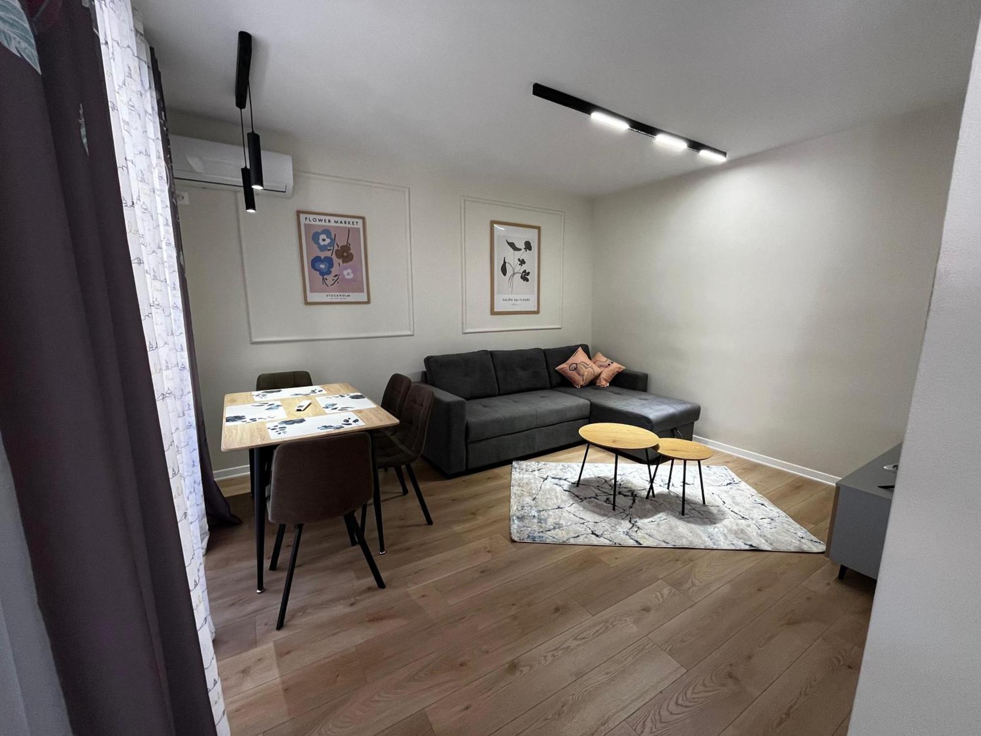 Charming Comfort Apartment Τίρανα Εξωτερικό φωτογραφία
